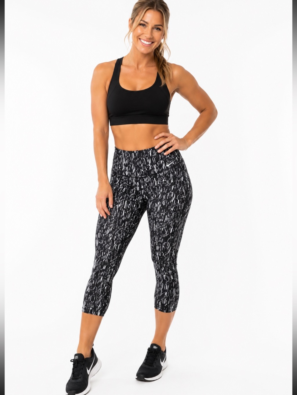 Nike Dri-Fit Printed Capri Leggings Black White Abstract Activewear Womens L